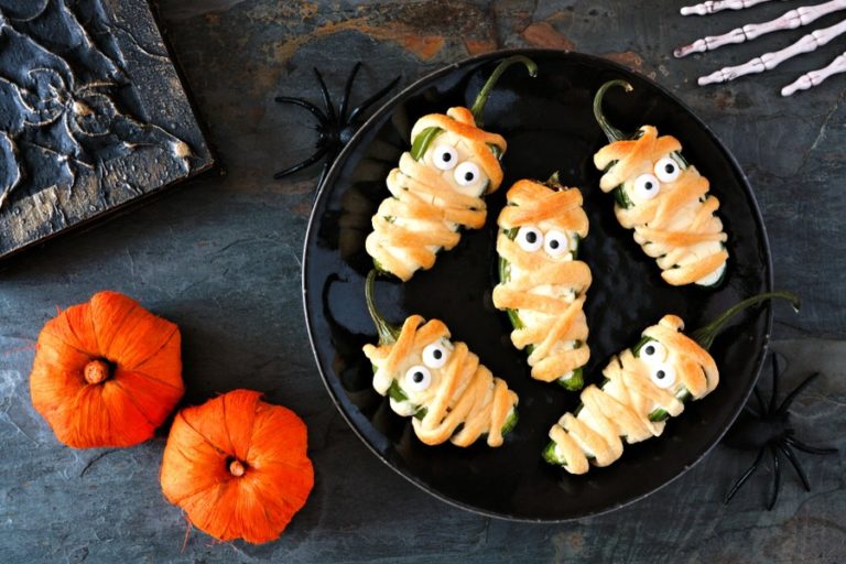 5 Spooktacular BBQ Ideas for Your Halloween Party